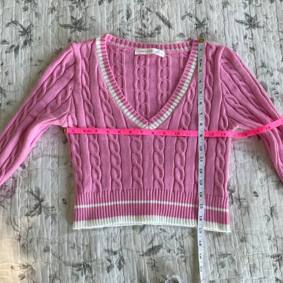Altar’d State Pink Cropped Cable Knit Preppy Sweater Medium Barbie - Picture 6 of 7